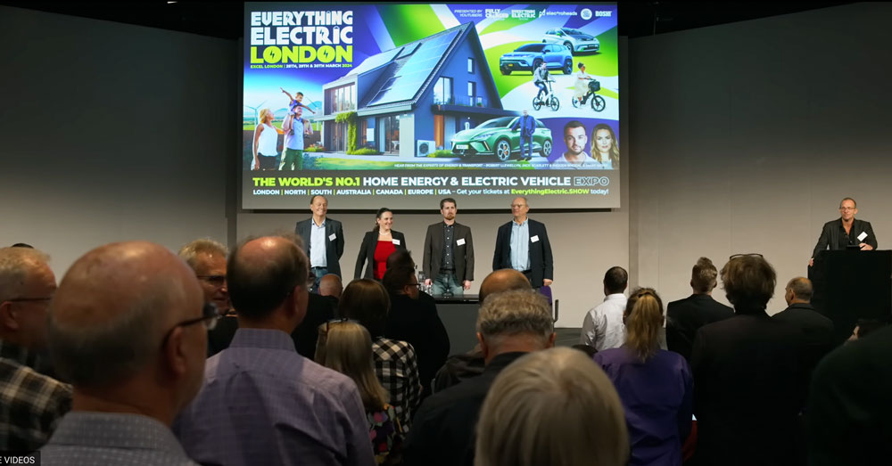 Audience are all standing